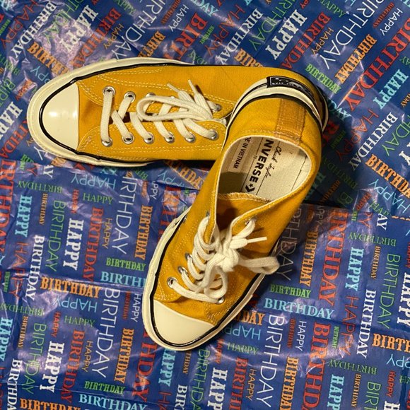 CONVERSE SIZE WOMEN 7!!! Yellow Chuck 70 OX Low Sneakers - Picture 3 of 3